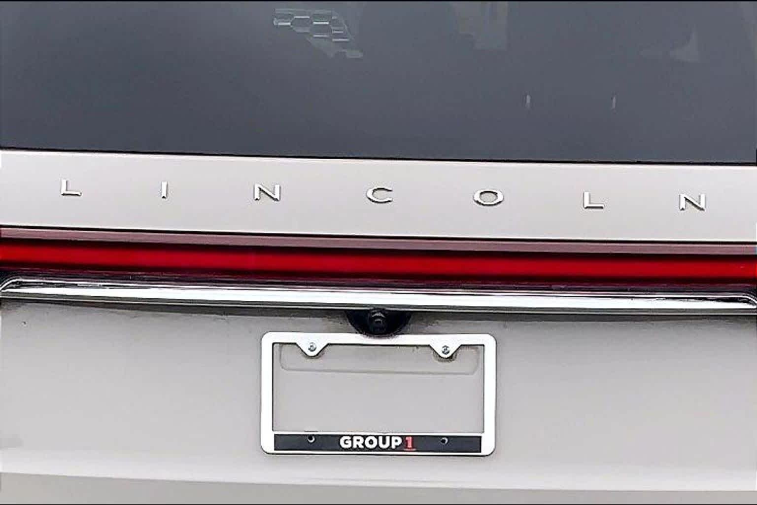 Used 2021 Ceramic Pearl Lincoln Standard image 31