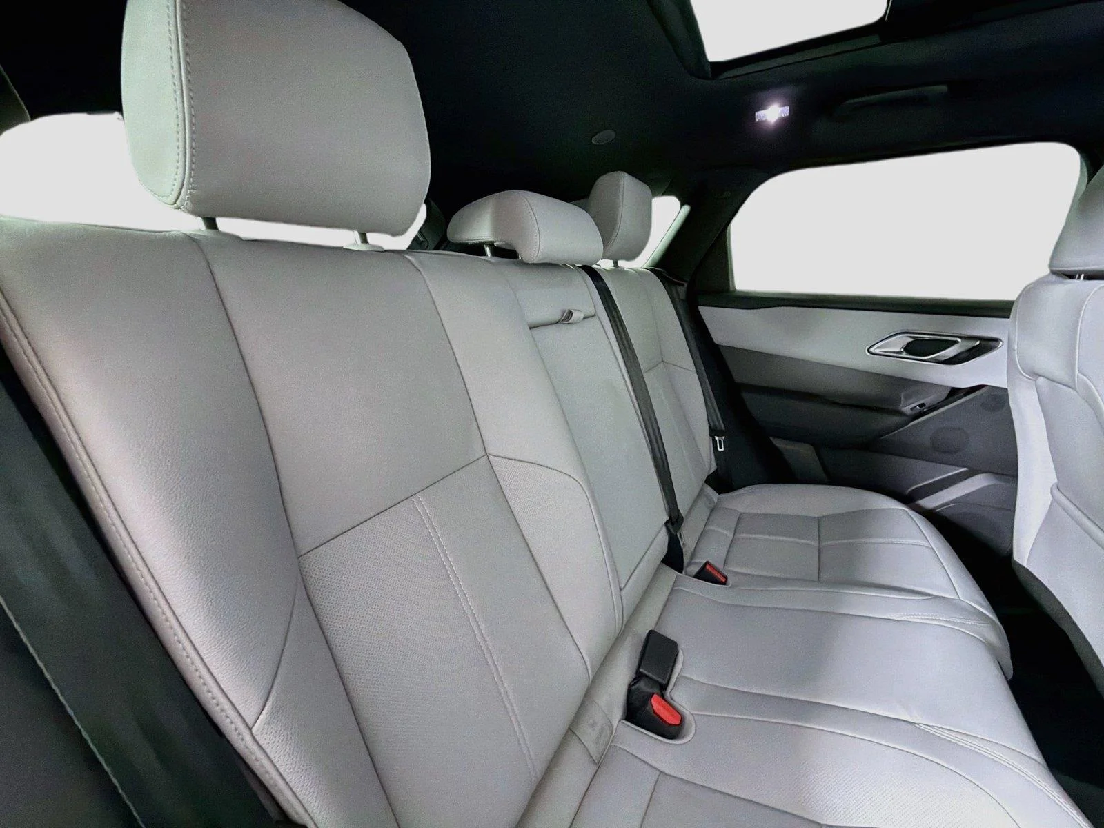 2026 Land Rover Range Rover Velar S - Photo 34