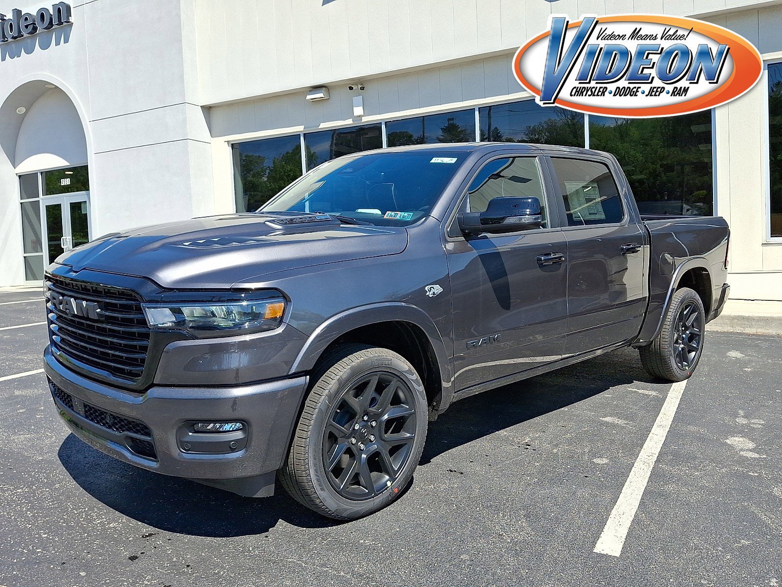2026 RAM 1500 Laramie 4x4 Crew Cab 5'7's photo