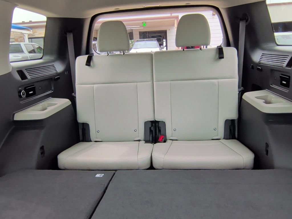 Used 2026 White Hyundai SEL image 34