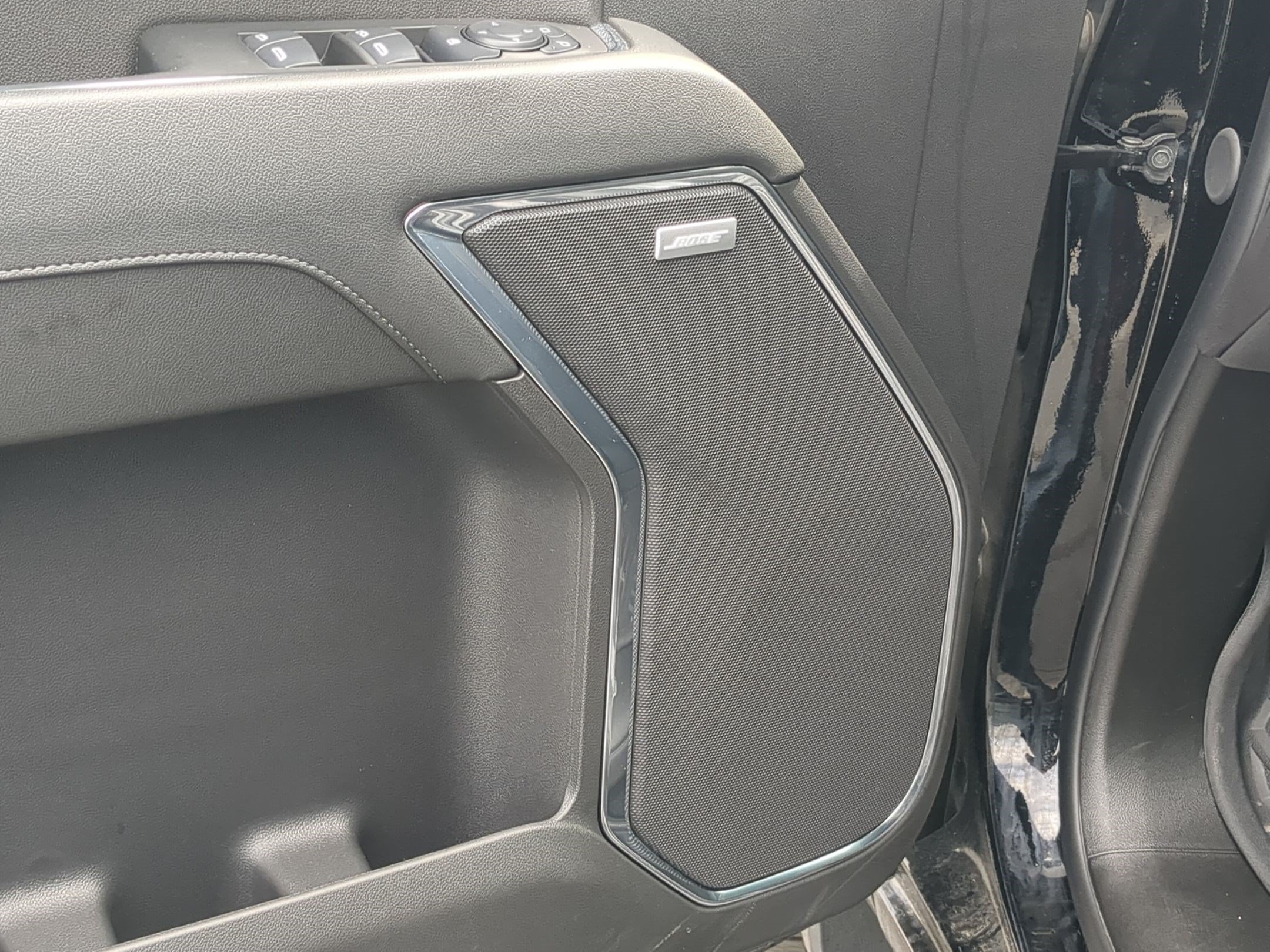 Used 2024 Onyx Black GMC Elevation image 14