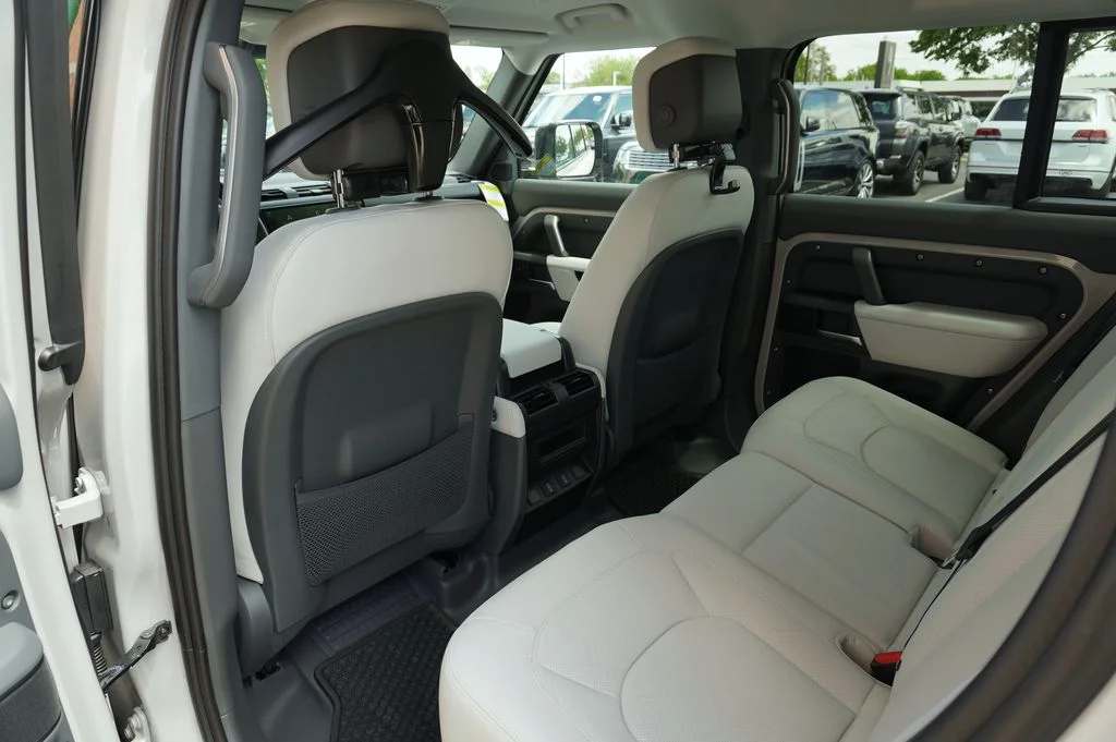 Used 2026 Gray Land Rover X-Dynamic SE image 29