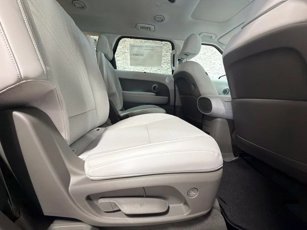 New 2027 Abyss Black Pearl Hyundai Blue SEL Premium image 14