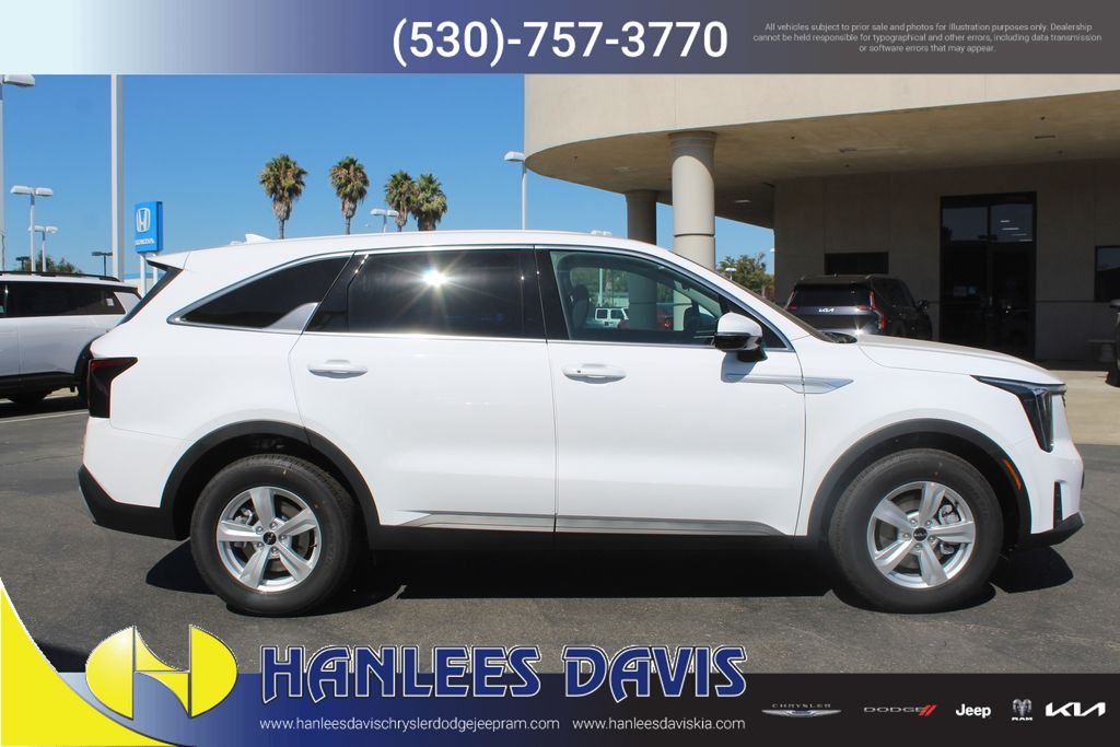 New 2026 Glacial White Pearl Kia LX image 6
