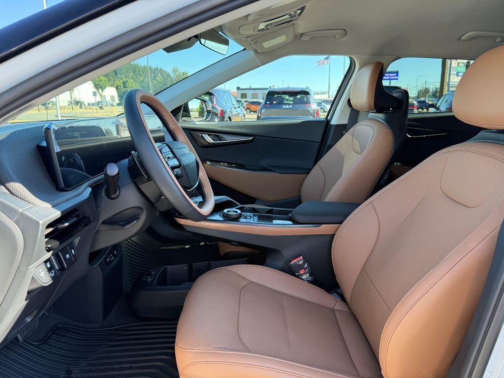 New 2026 Glacial White Pearl Kia WIND image 15