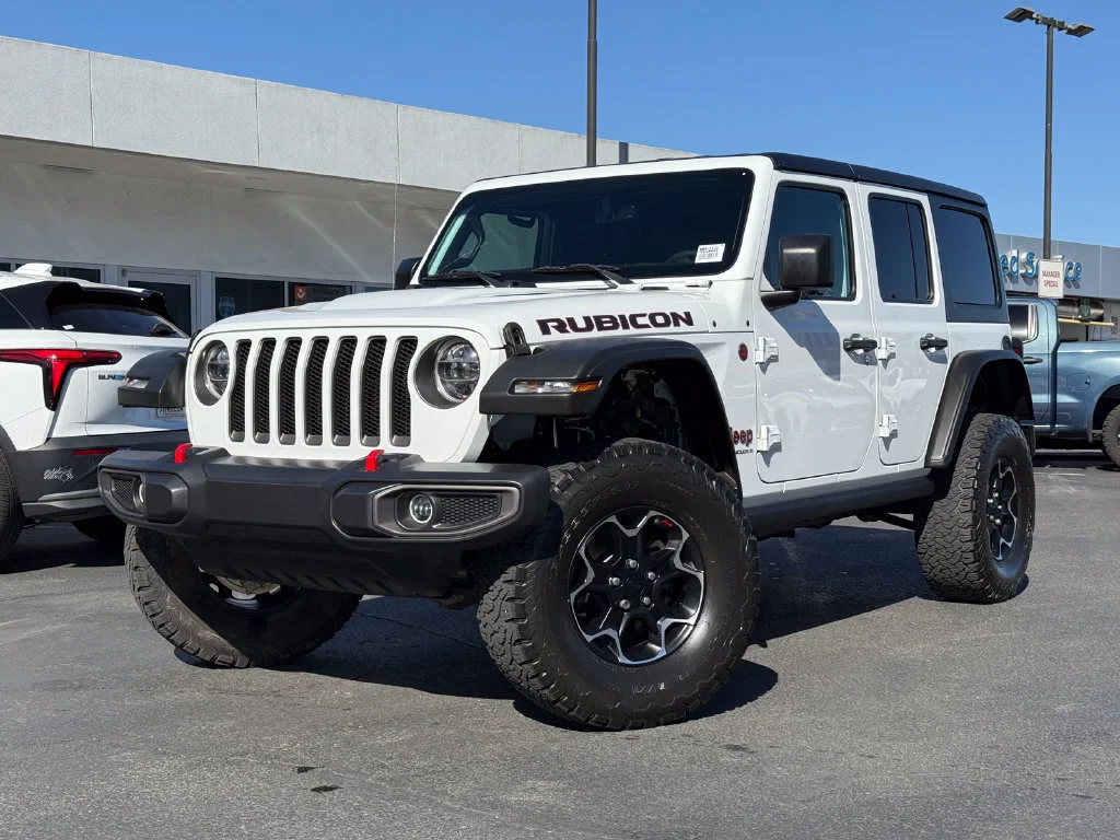 Used 2023  Jeep Rubicon image 2