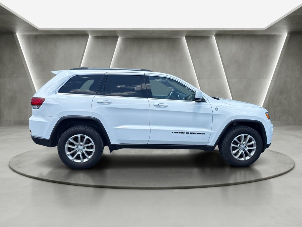 Used 2021 White Jeep Laredo E image 5