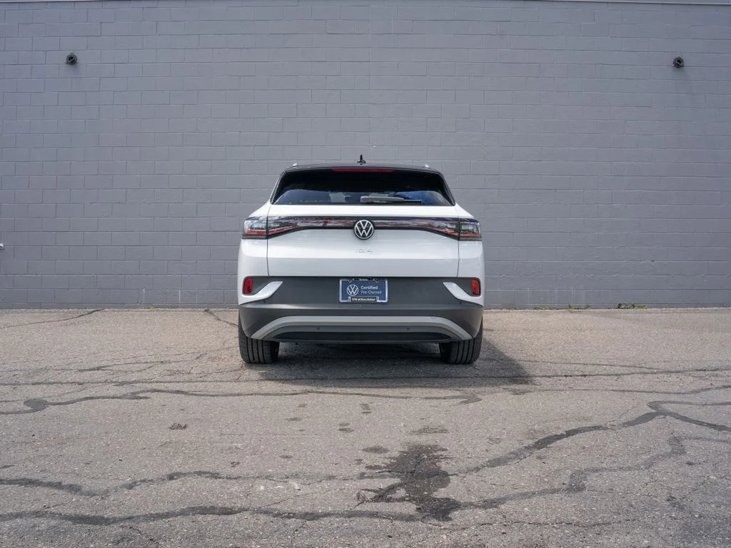 Used 2022 White Volkswagen Pro S image 6