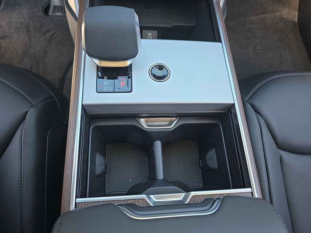 New 2026 Fuji White Land Rover SE LWB image 27