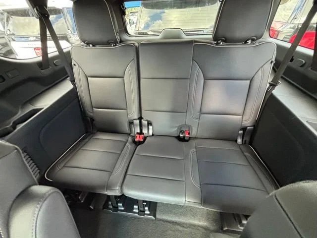 2026 Chevrolet Suburban Premier - Photo 20