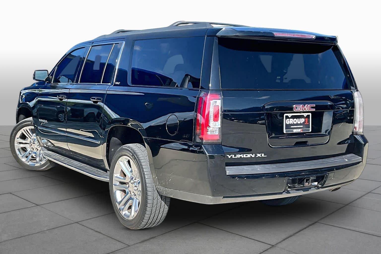 Used 2017 Onyx Black GMC SLT image 12