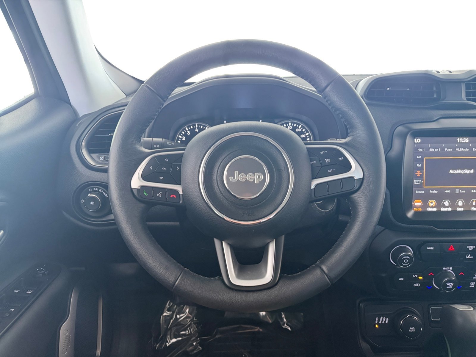 Certified Used 2023 Black Clearcoat Jeep Latitude image 10