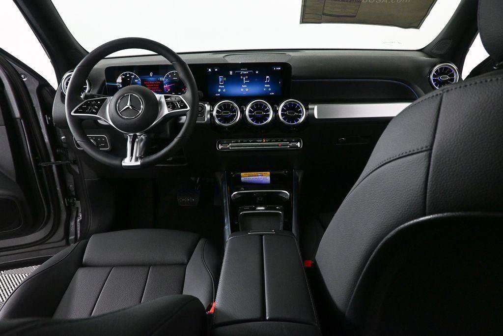 New 2026 Mountain Grey Metallic Mercedes-Benz GLB 250 image 57