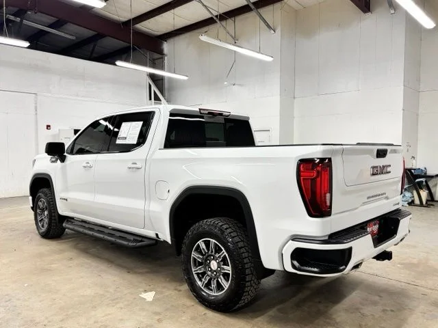 Used 2026 White GMC AT4 image 5