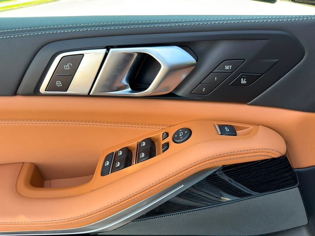 New 2026 Skyscraper Grey Metallic BMW xDrive40i image 12