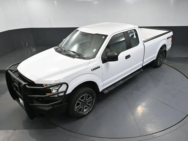 Used 2016 White Ford XL image 45