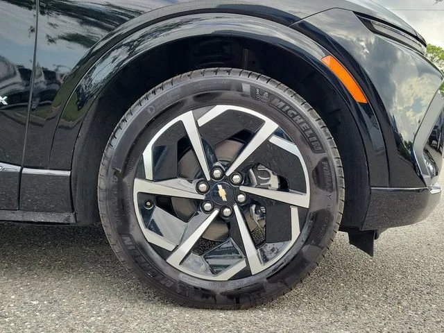 2025 Chevrolet Equinox EV 1LT - Photo 6