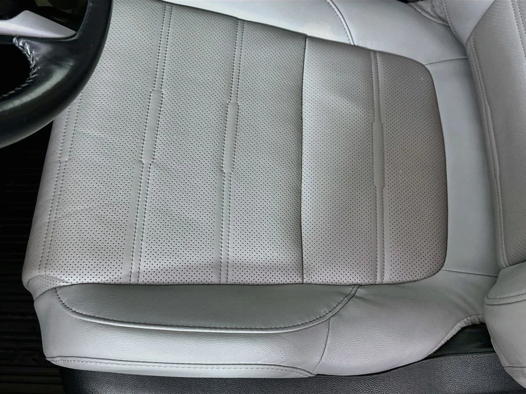 Used 2020  Honda EX-L image 19