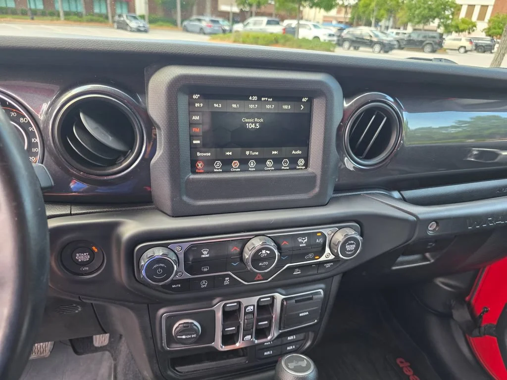 Used 2021 Red Jeep Sport Altitude 4x4 image 18