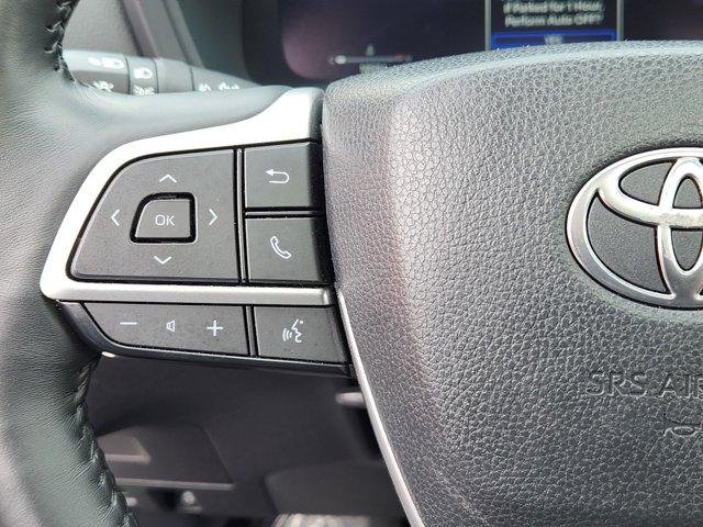 Certified Used 2024 WIND CHILL PEARL Toyota  image 20
