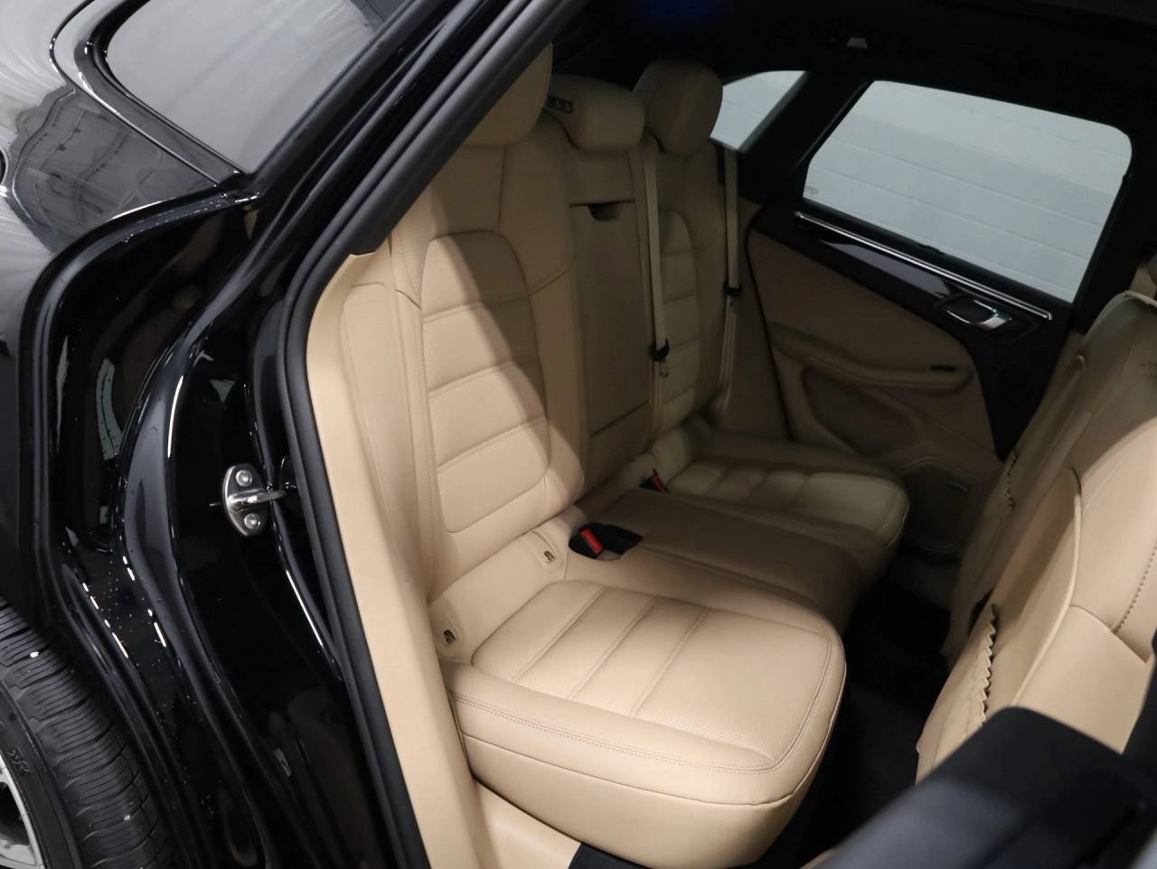 2026 Porsche Macan Base - Photo 37