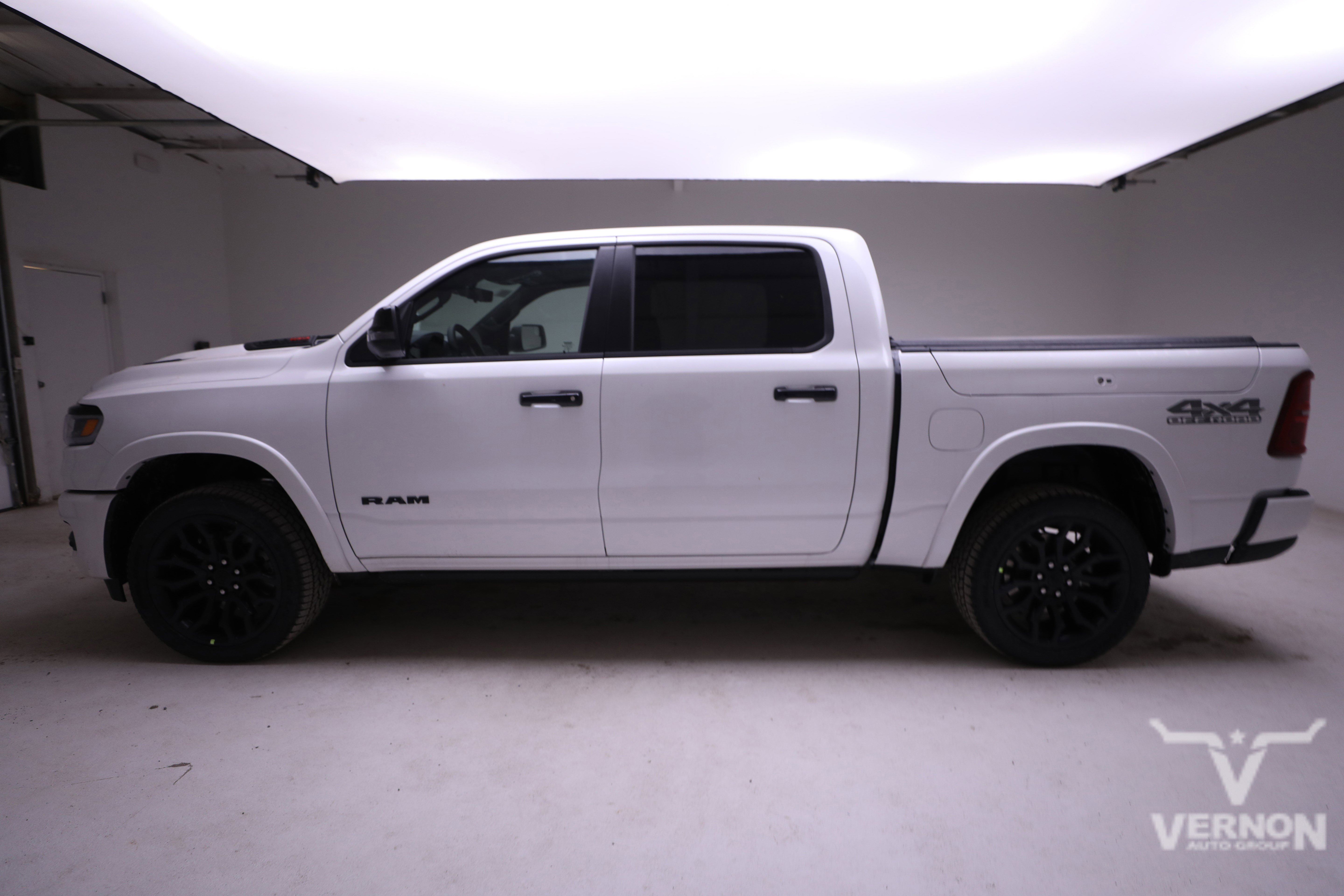 New 2026 Ivory White Tri-Coat Pearlcoat Ram N image 2
