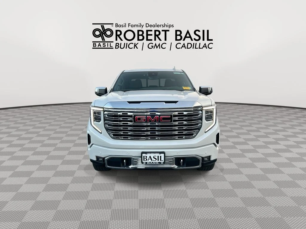 Used 2023 White GMC Denali image 3