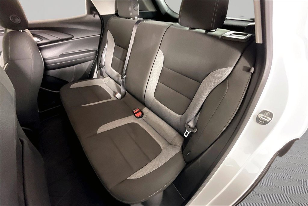 Used 2023 White Chevrolet LT image 19