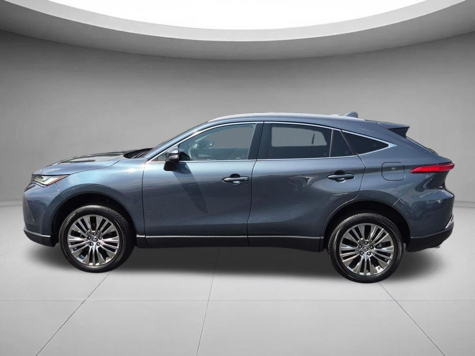 Used 2024 Coastal Gray Metallic Toyota XLE image 2