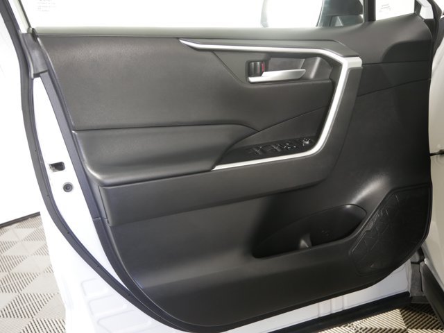 Used 2022 White Toyota XLE w/ Weather Pkg & Convenience Pkg image 8