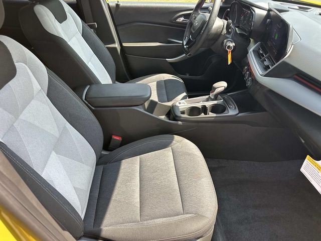 Used 2024 Yellow Chevrolet 1RS image 13