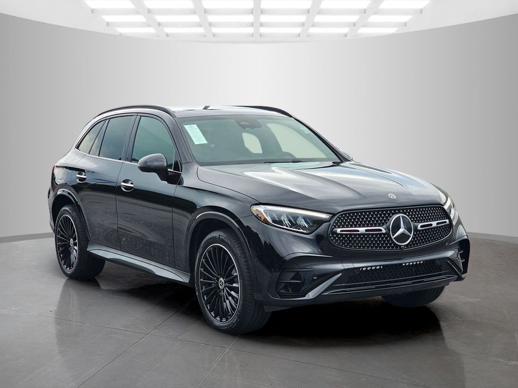 New 2026 Black Mercedes-Benz GLC 300 image 8