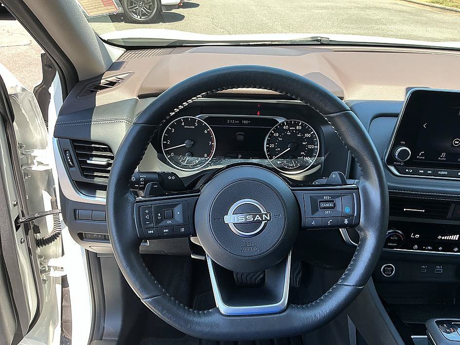Certified Used 2023 Gun Metallic Nissan SV image 15