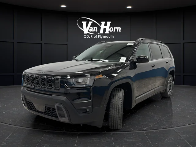 New 2026 Diamond Black Crystal Pearl-Coat Exterior Paint Jeep Laredo image 3