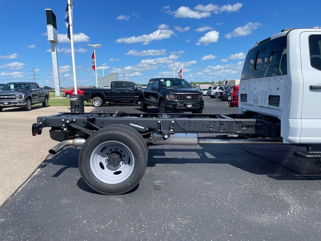 2026 Ford F-550 Super Duty Chassis Cab XL - Photo 28