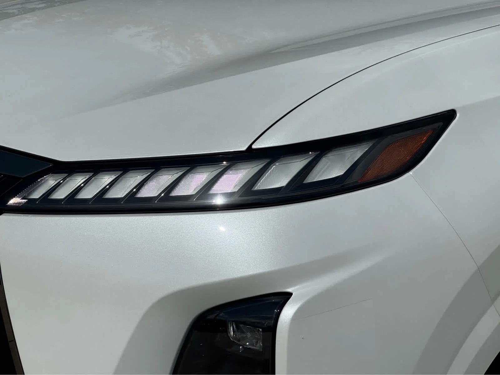 New 2026 2T RADIANT WHIT INFINITI Autograph 4WD image 5