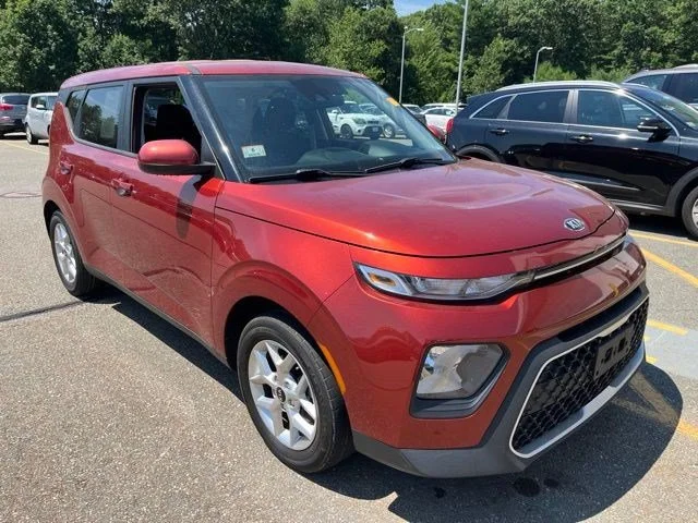 Used 2021 Mars Orange Kia S image 1