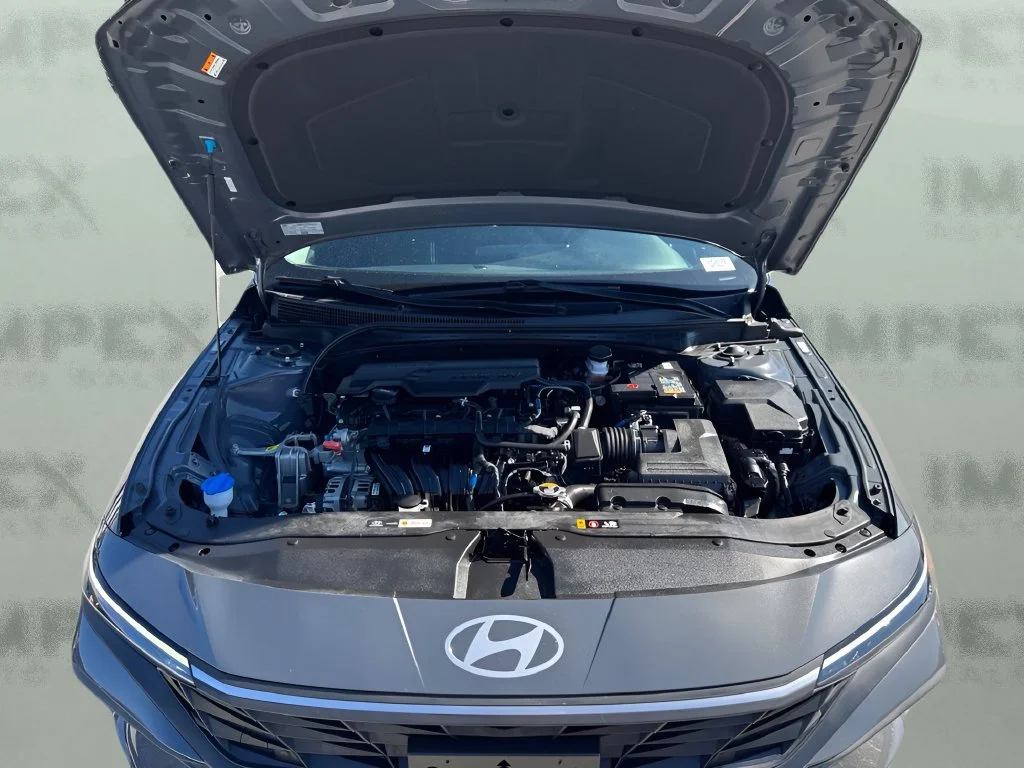 Used 2024 Gray Hyundai SEL image 27