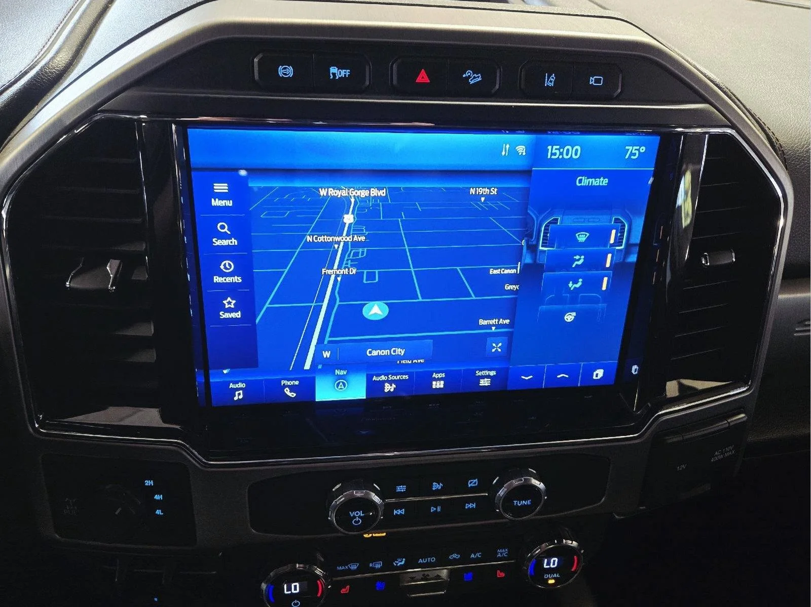Used 2022 Star White Metallic Tri-Coat Ford Platinum image 41