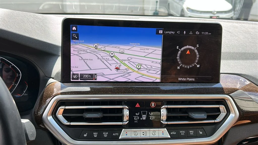 Used 2023 Gray BMW xDrive30i image 12