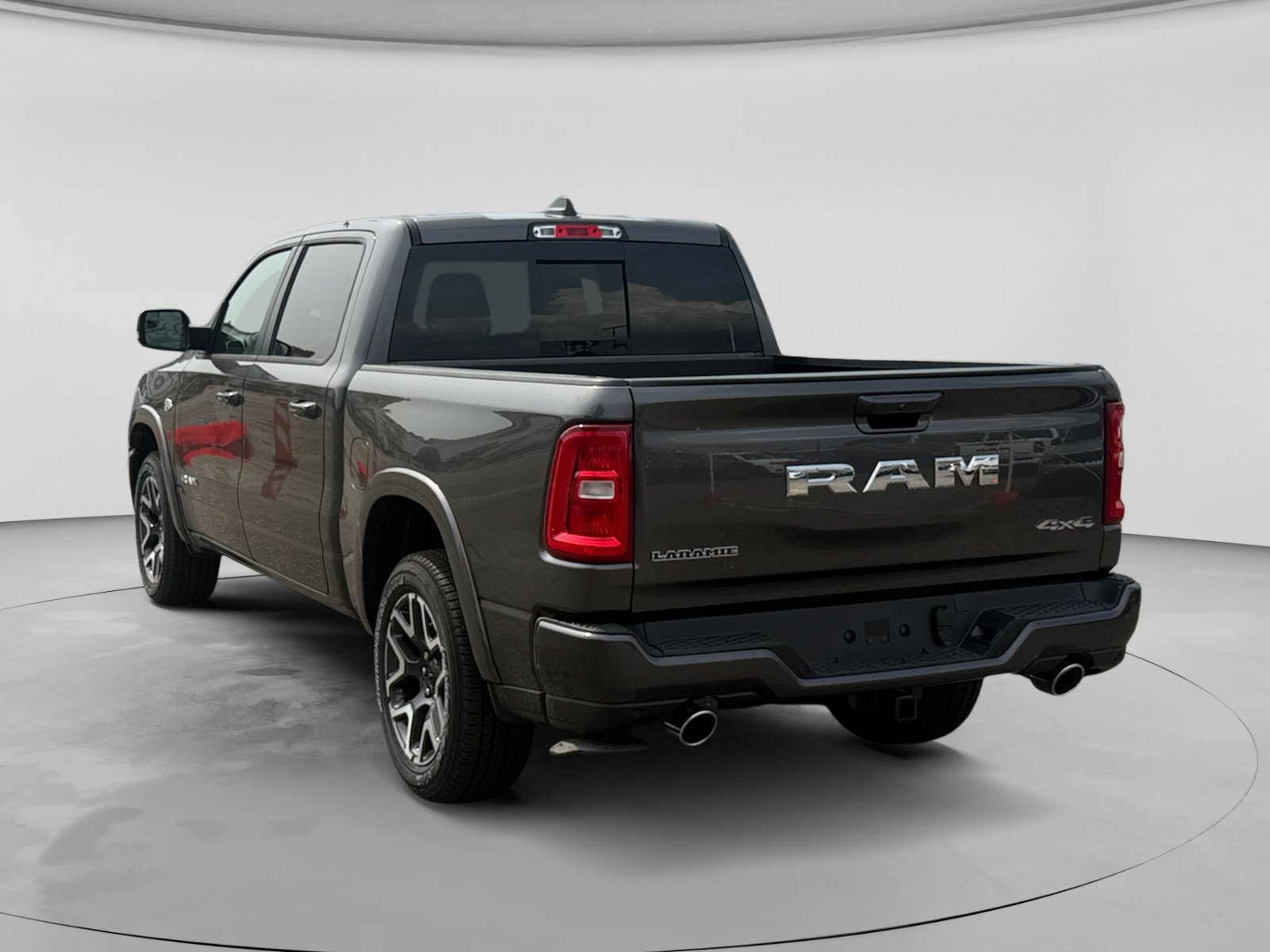 New 2026 Granite Crystal Metallic Clear-Coat Exterior Paint RAM Laramie image 3