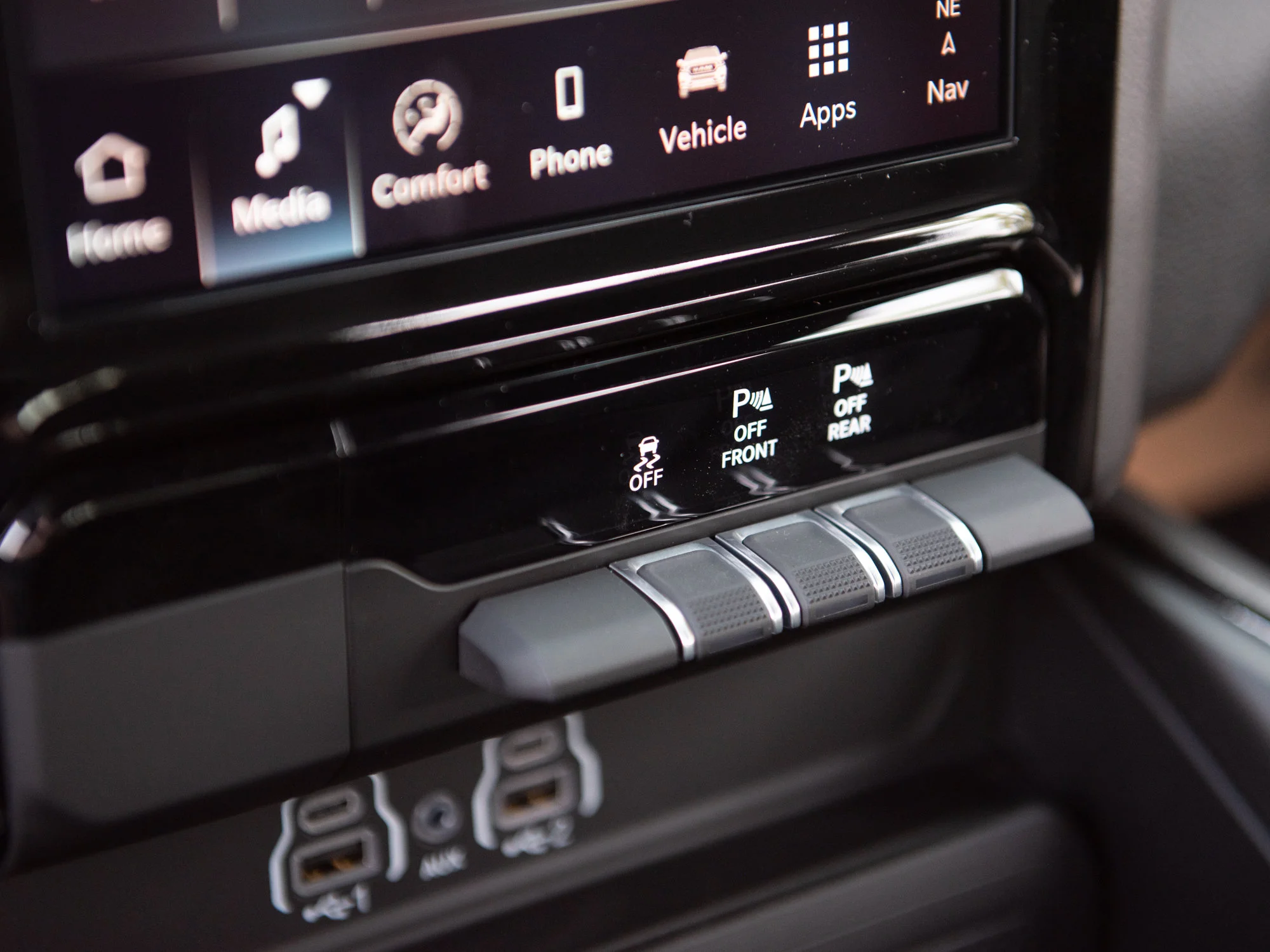 New 2026 Black RAM Sport* image 22
