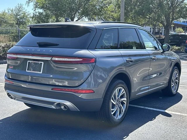 2026 Lincoln Corsair Premiere - Photo 3