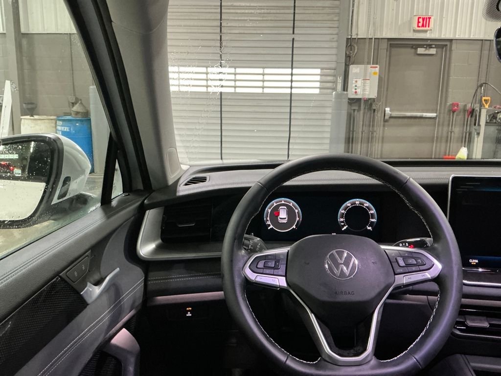 New 2026 White/off-white Volkswagen 2.0T SE image 12