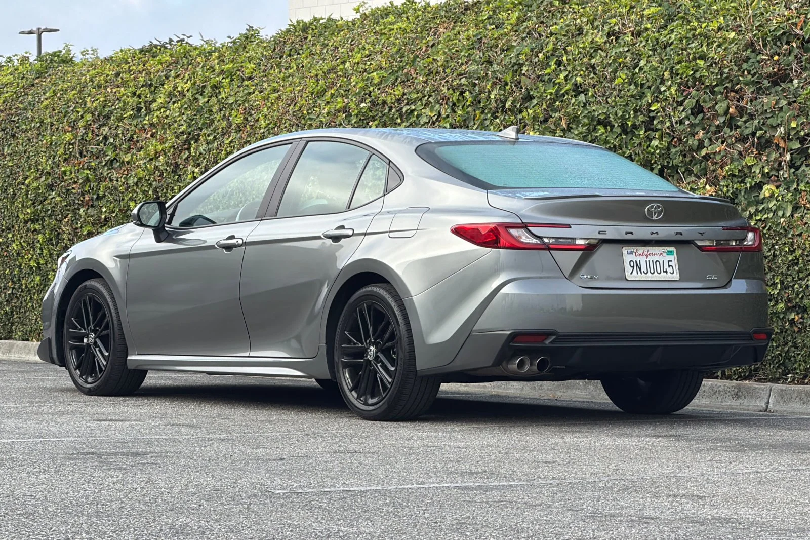 Used 2025  Toyota SE image 6