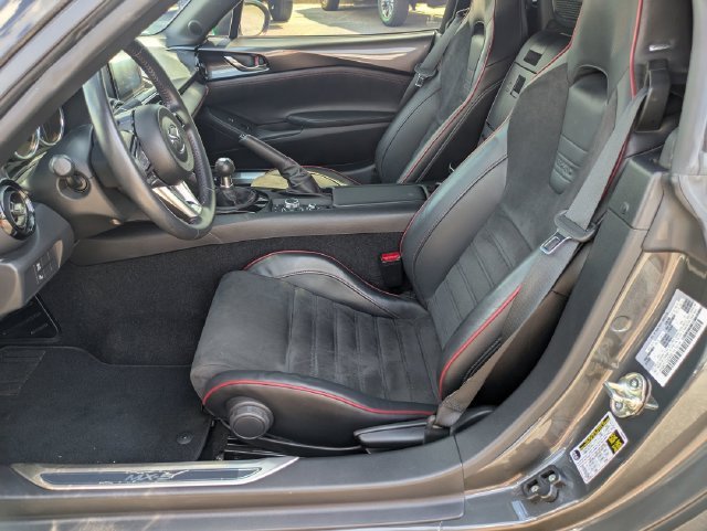 Used 2018 Gray Mazda Club image 15