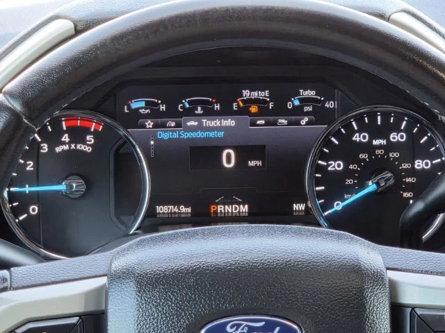 Used 2022  Ford Lariat image 23