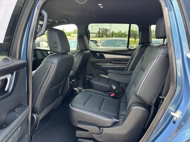 2025 Buick Enclave Preferred - Photo 11