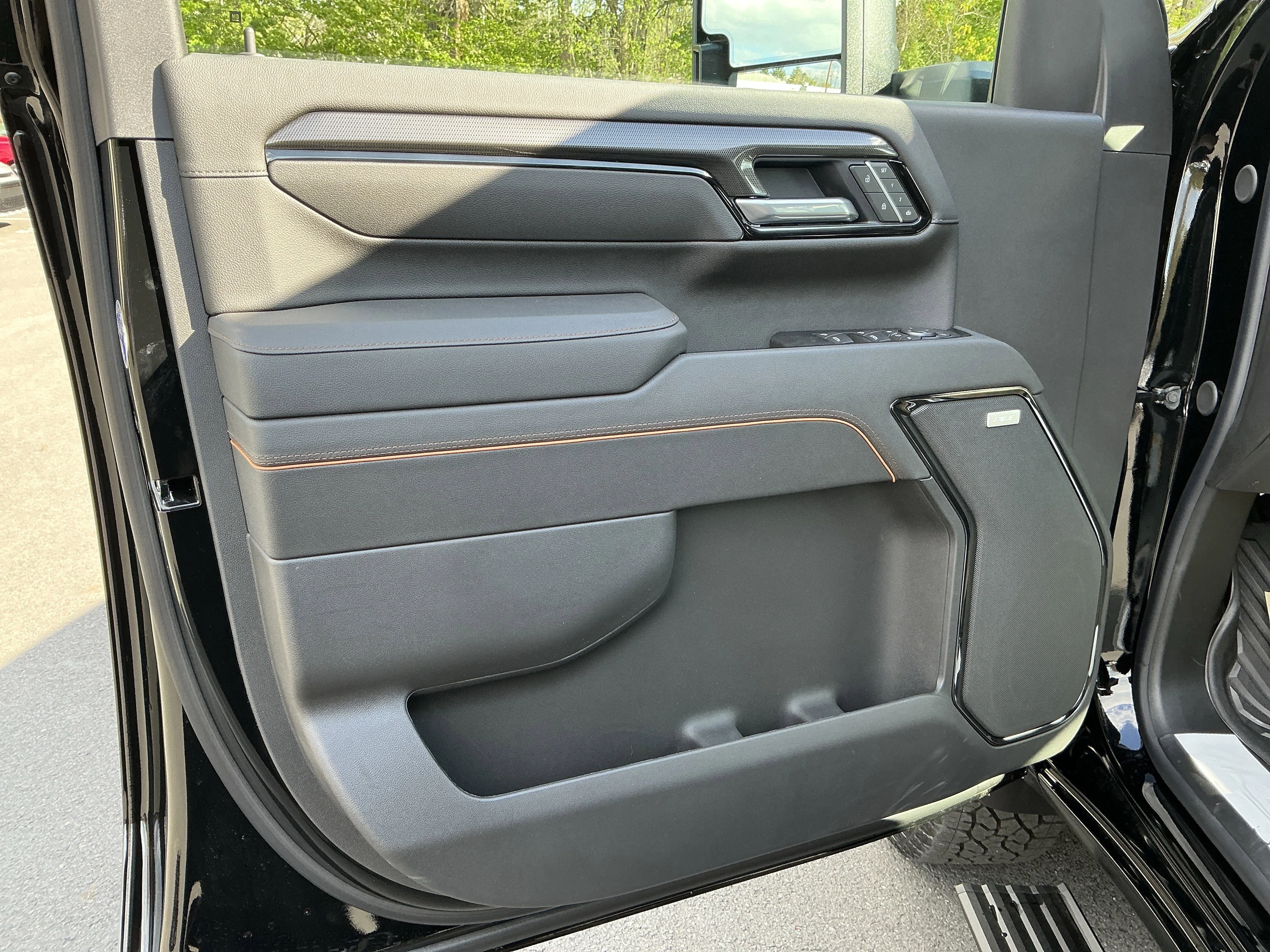 New 2026 Onyx Black GMC AT4 image 17
