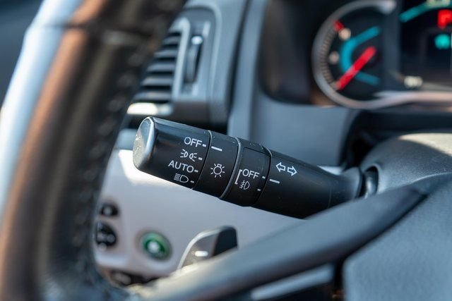 Used 2020 Modern Steel Metallic Honda Touring image 31